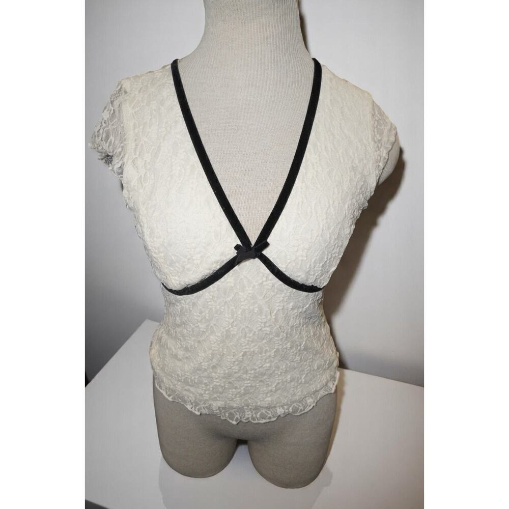 Vintage-Inspired Cream Lace Cap Sleeve Top – Velvet Bow Detail – Romantic Y2K XS